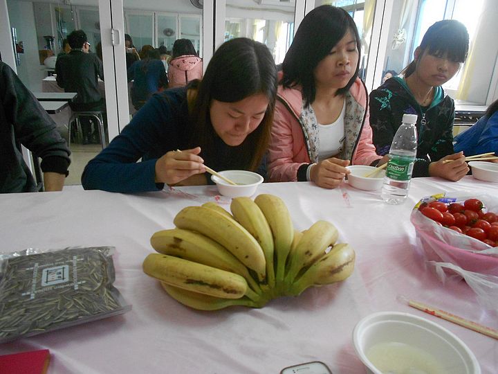 福永時(shí)代學(xué)校愛心湯圓